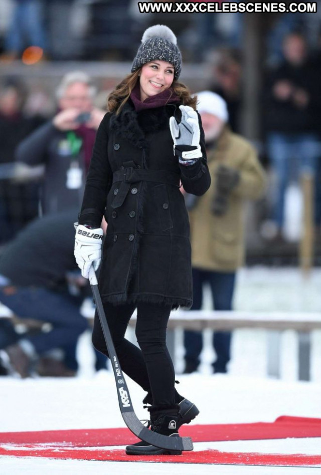 Kate Middleton No Source Beautiful Paparazzi Babe Posing Hot Hockey