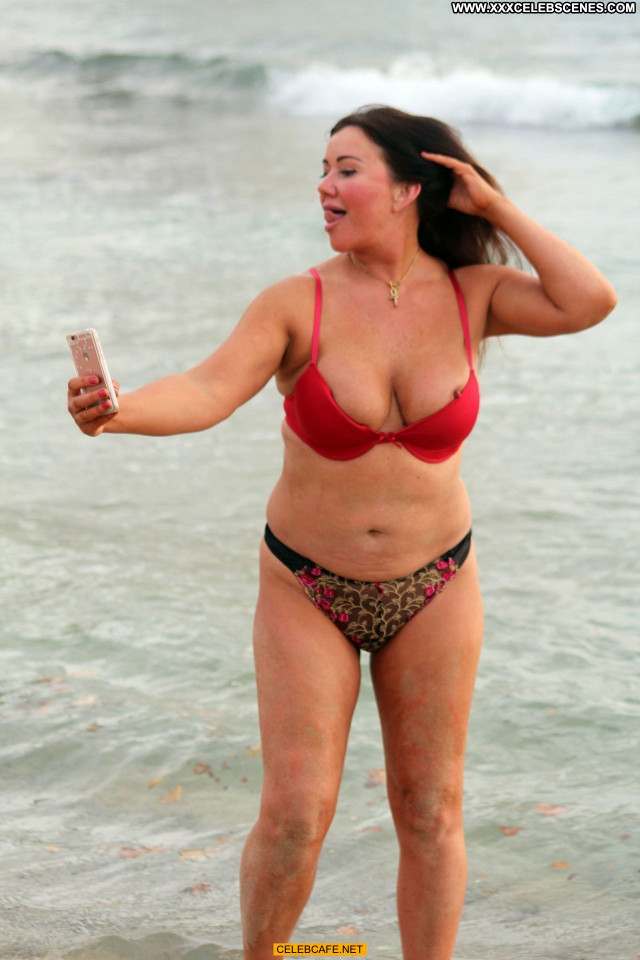 Lisa Appleton No Source  Babe Beach Nipple Slip Spain Celebrity Spa