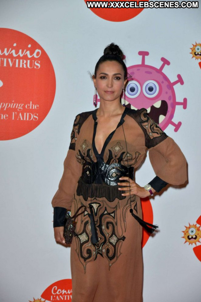 Caterina Balivo Red Carpet  Beautiful Paparazzi Posing Hot Celebrity