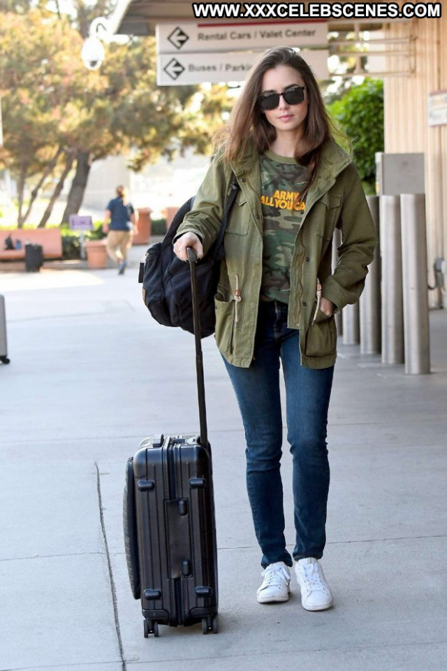 Lily Collins Los Angeles Posing Hot Babe Beautiful Paparazzi
