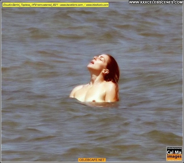 Claudia Gerini No Source Topless Celebrity Babe Beautiful Actress