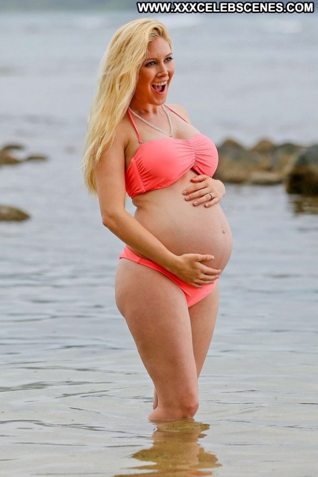 Heidi Montag The Beach  Celebrity Paparazzi Bikini Babe Posing Hot