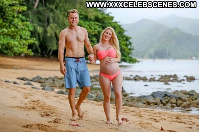 Heidi Montag The Beach  Posing Hot Babe Celebrity Beach Hawaii