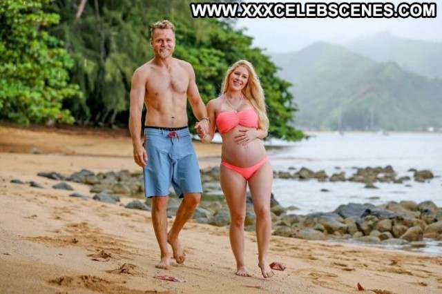 Heidi Montag The Beach  Posing Hot Babe Celebrity Beach Hawaii