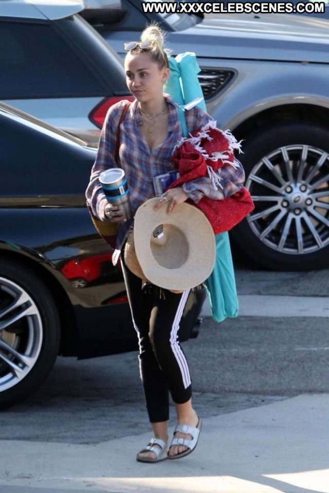 Miley Cyrus No Source Beautiful Shopping Posing Hot Babe Paparazzi