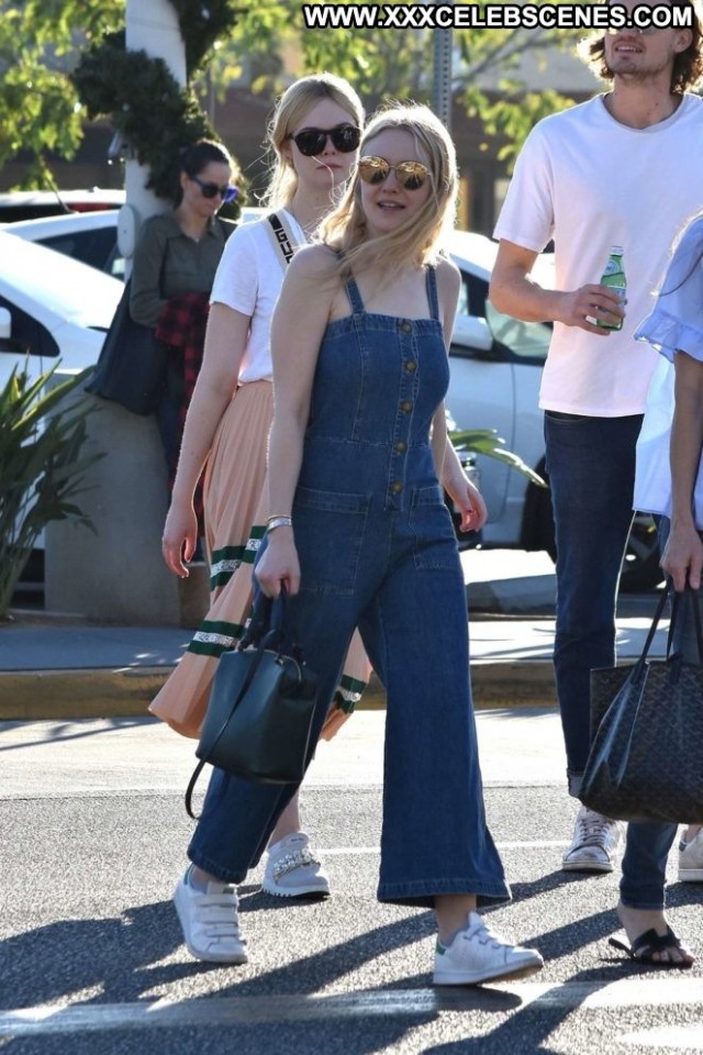 Dakota Fanning No Source Beautiful Babe Posing Hot Celebrity Paparazzi
