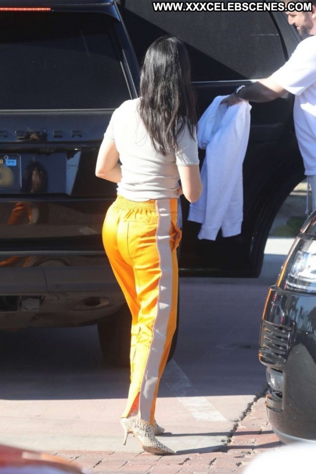 Kourtney Kardashian No Source Malibu Posing Hot Beautiful Mali Babe