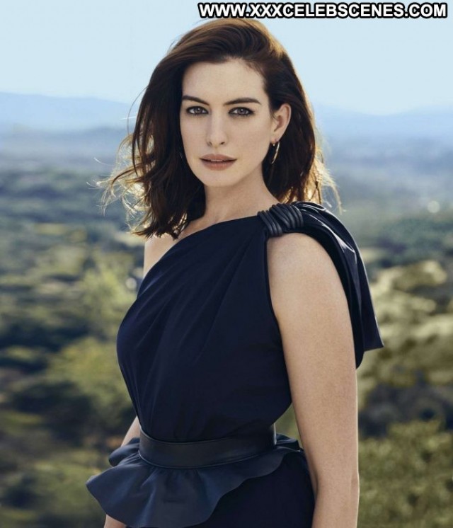 Anne Hathaway No Source  Magazine Beautiful Paparazzi Celebrity Babe