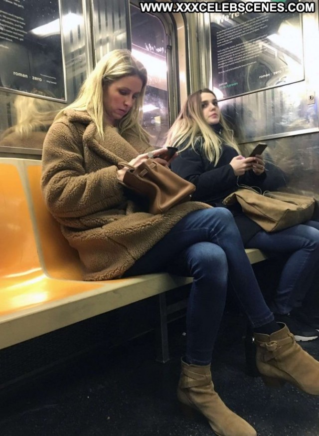 Nicky Hilton New York Paparazzi Celebrity Posing Hot New York Subway