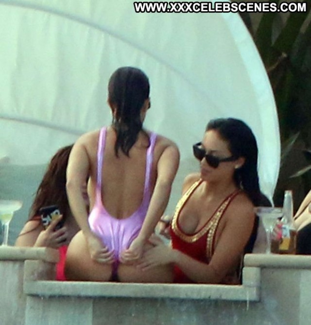 Kourtney Kardashia The Pool Posing Hot Pool Paparazzi Babe Celebrity