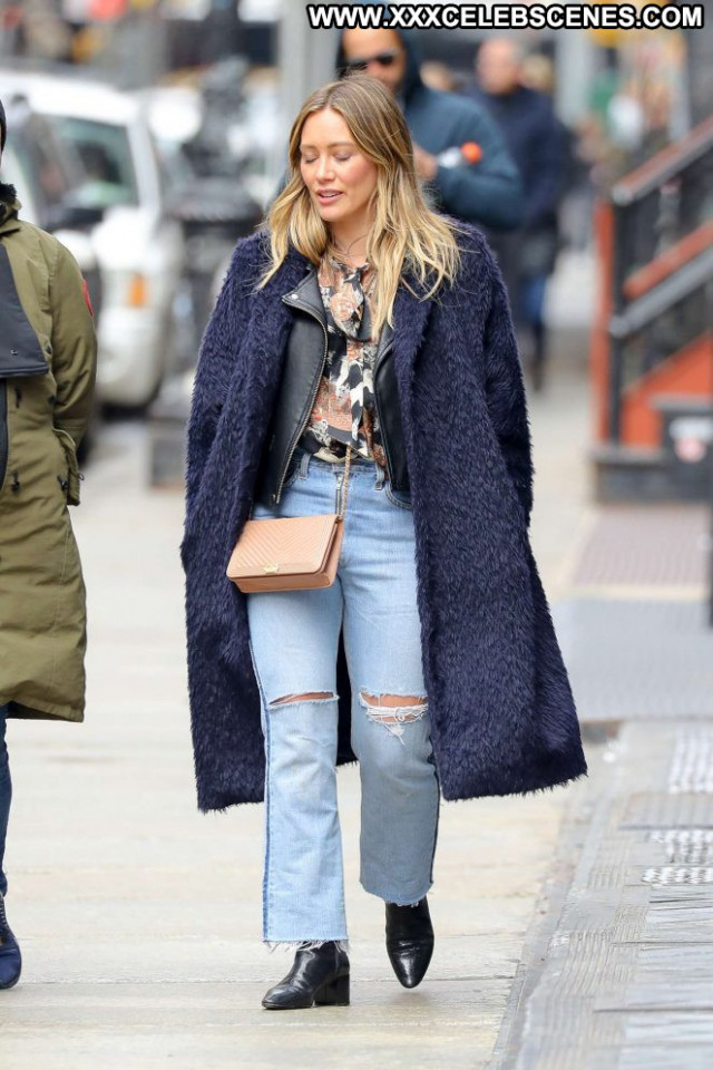 Hilary Duff New York Celebrity Babe New York Beautiful Posing Hot