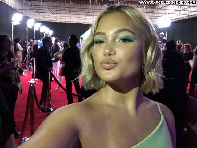 Olivia Holt No Source Babe Posing Hot Celebrity Beautiful