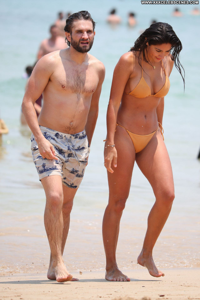 Pia Miller No Source Posing Hot Babe Sexy Celebrity Beautiful