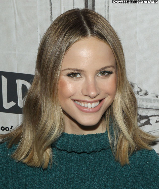 Halston Sage No Source Beautiful Babe Posing Hot Sexy Celebrity