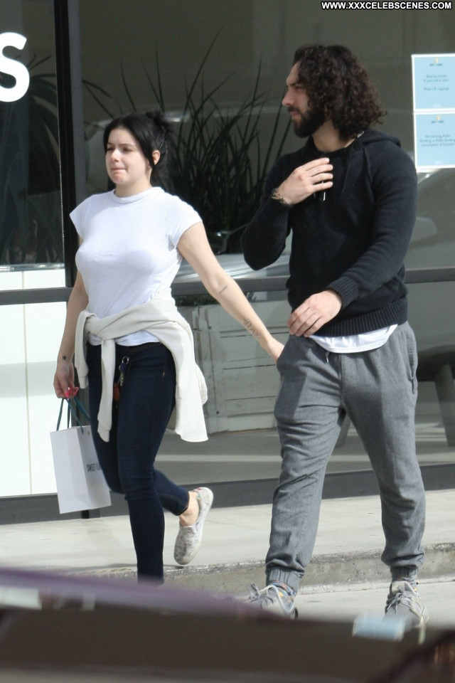 Ariel Winter No Source Babe Celebrity Beautiful Sexy Posing Hot