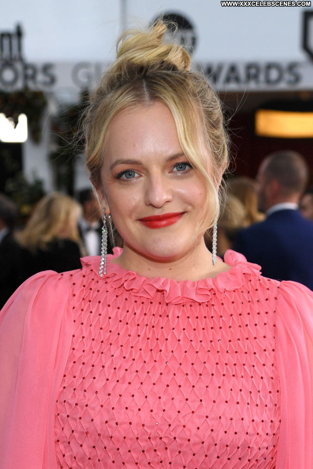 Elisabeth Moss No Source Sexy Beautiful Posing Hot Celebrity Babe