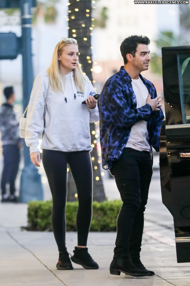 Sophie Turner No Source Sexy Celebrity Beautiful Babe Posing Hot