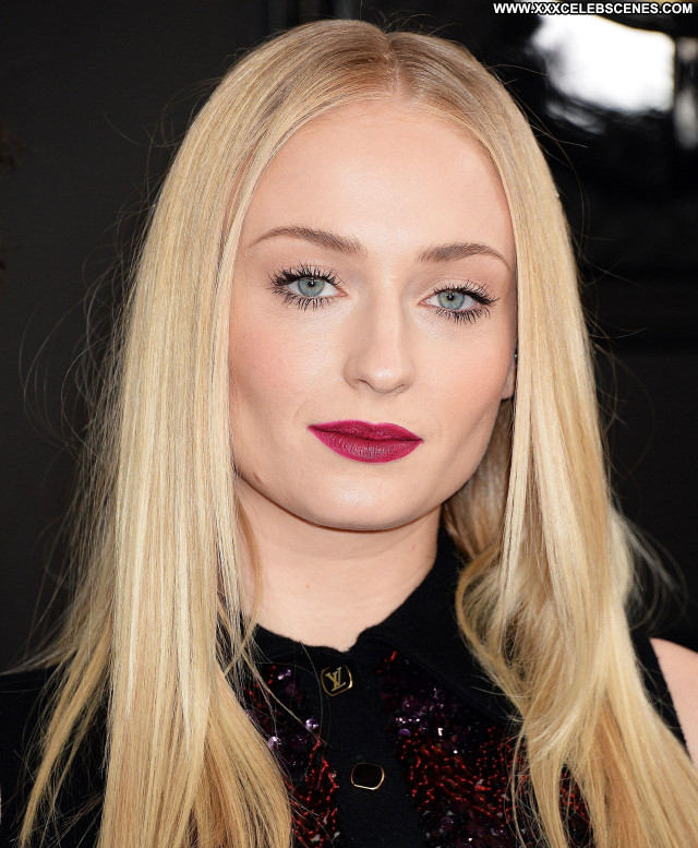 Sophie Turner No Source Babe Beautiful Celebrity Posing Hot Sexy