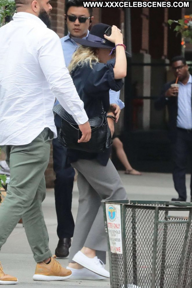 Ashley Olsen New York Paparazzi Babe New York Posing Hot Beautiful