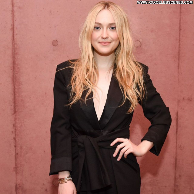 Dakota Fanning No Source Celebrity Posing Hot Sexy Beautiful Babe