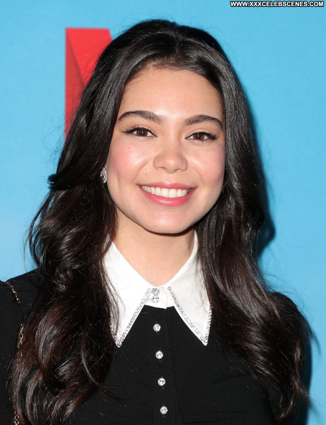 Aulii Cravalho No Source Babe Celebrity Beautiful Posing Hot Sexy