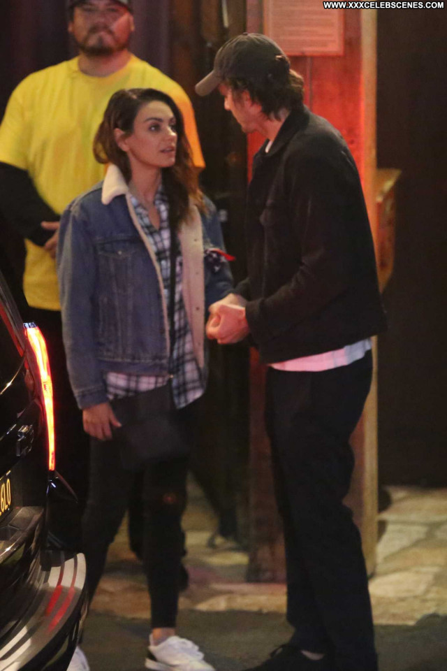 Mila Kunis West Hollywood Posing Hot Beautiful Babe Paparazzi