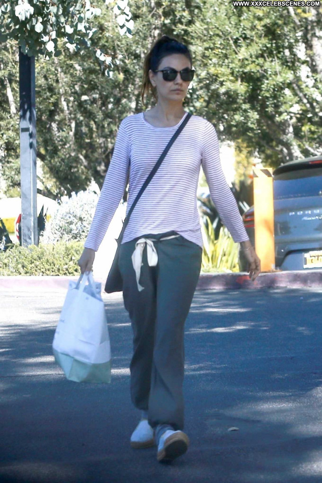 Mila Kunis No Source Celebrity Posing Hot Beautiful Paparazzi Babe