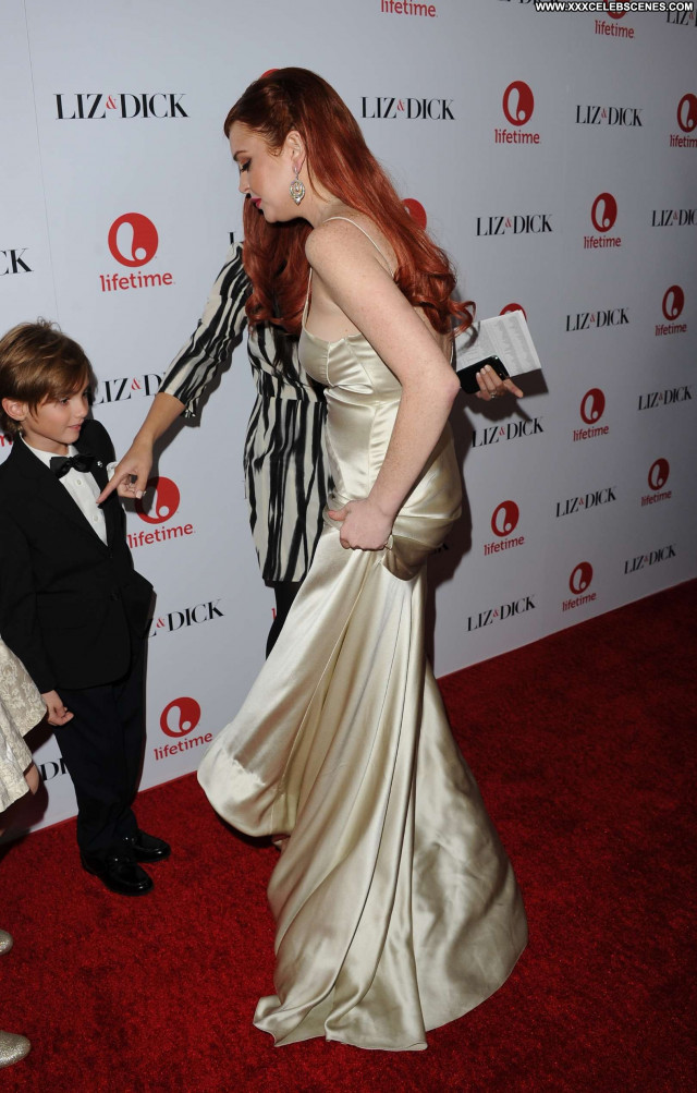 Lindsay Lohan Beverly Hills Babe Paparazzi Beautiful Posing Hot