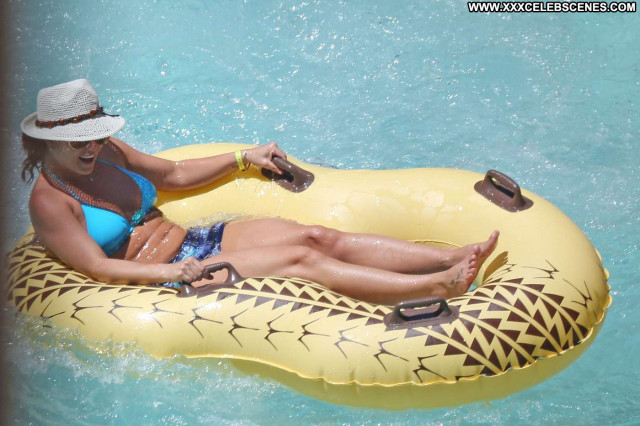 Britney Spears Posing Hot Hawaii Paparazzi Beautiful Bikini