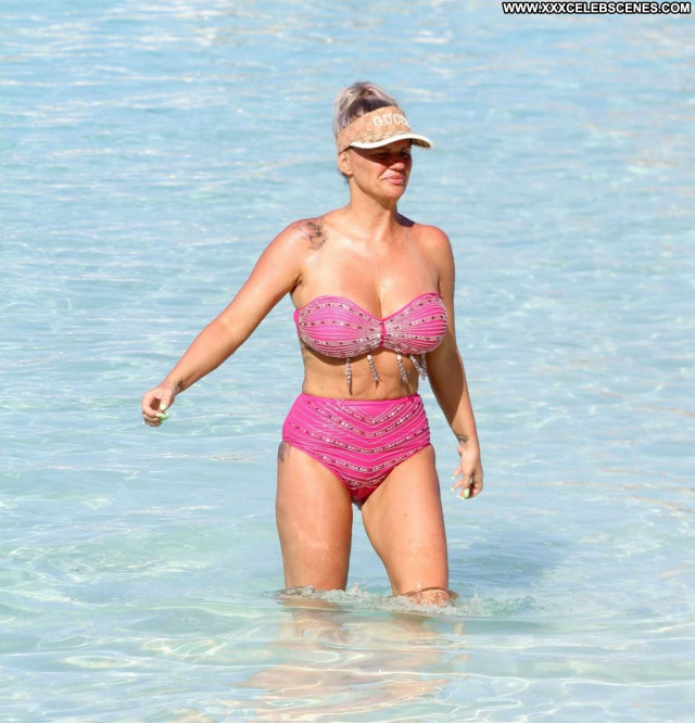 Kerry Katona No Source Posing Hot Babe Celebrity Beautiful Paparazzi