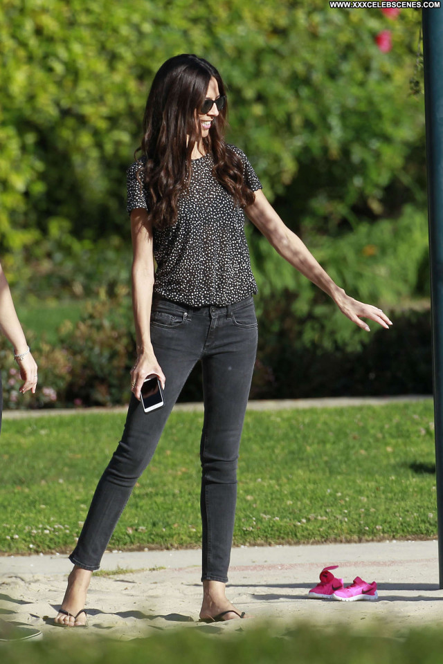 Terri Seymour Beverly Hills Park Beautiful Celebrity Posing Hot Jeans