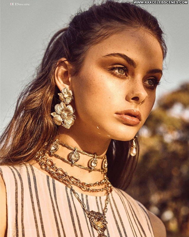 Meika Woollard No Source Babe Beautiful Posing Hot Celebrity Sexy