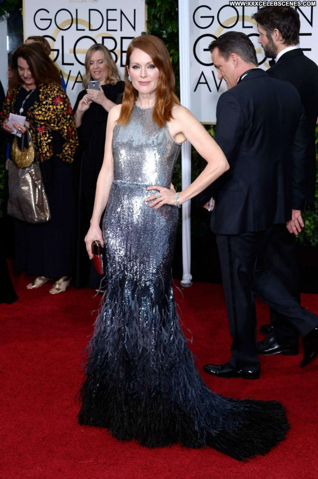 Julianne Moore Golden Globe Awards Celebrity Paparazzi Beautiful