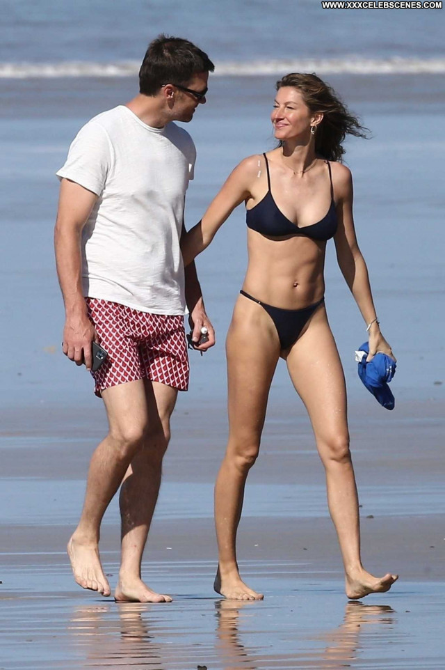 Gisele Bundchen The Beach  Paparazzi Posing Hot Babe Celebrity