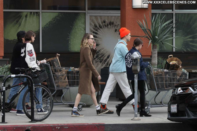 Cara De West Hollywood Celebrity Beautiful Posing Hot Babe Paparazzi