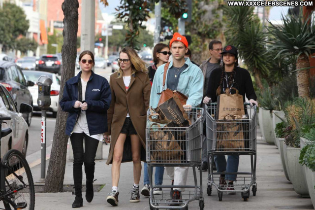 Cara De West Hollywood Beautiful Celebrity Paparazzi Posing Hot Babe