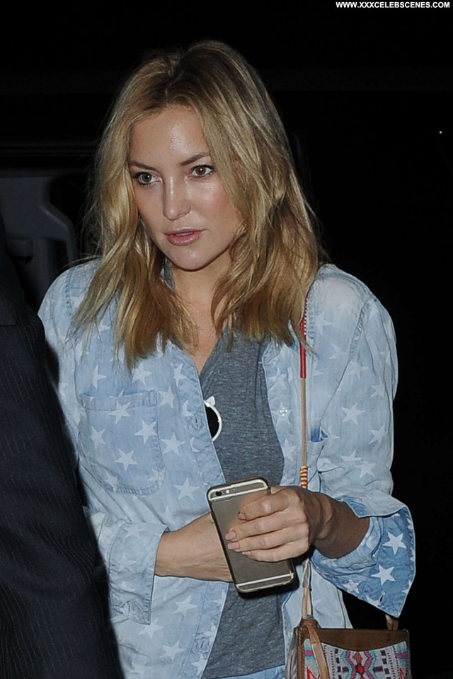 Kate Hudson No Source Paparazzi Nyc Denim Beautiful Celebrity Posing