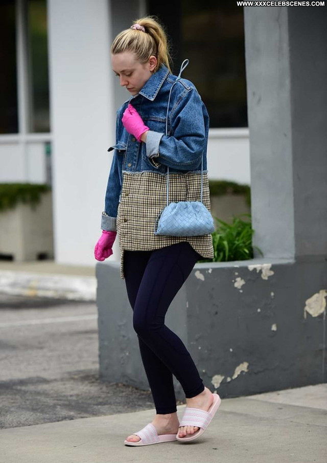 Dakota Fanning No Source Paparazzi Posing Hot Beautiful Babe Celebrity