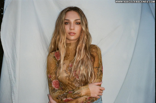 Maddie Ziegler No Source Beautiful Babe Paparazzi Posing Hot Celebrity