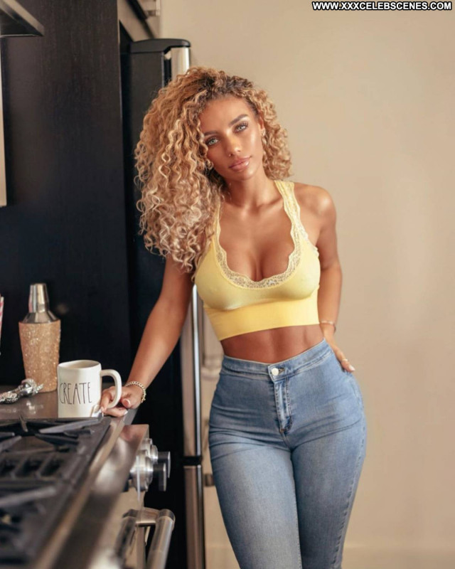 Jena Frumes No Source Babe Celebrity Posing Hot Paparazzi Beautiful