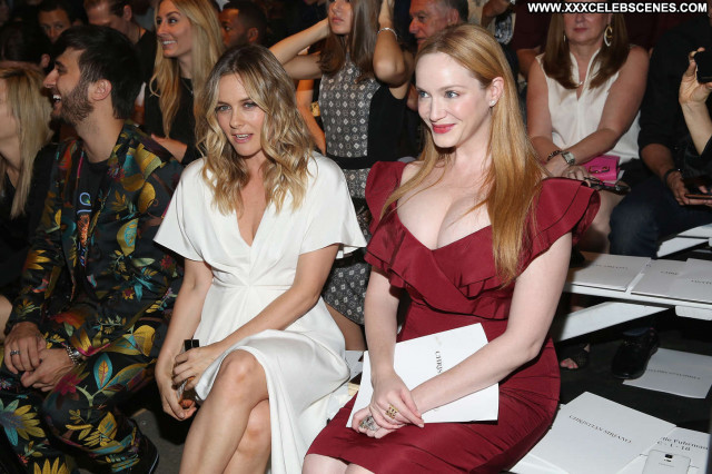 Christina Hendricks Fashion Show Nyc Beautiful Posing Hot Fashion