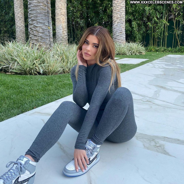 Kylie Jenner No Source Posing Hot Celebrity Beautiful Babe Sexy