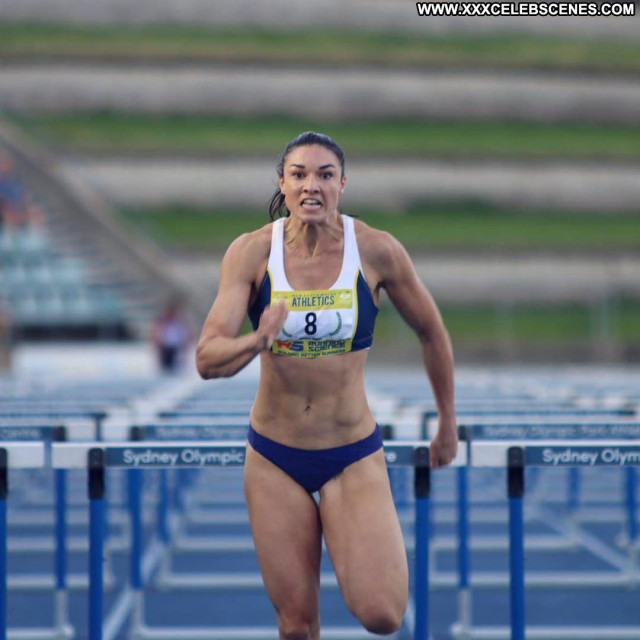 Michelle Jenneke No Source Beautiful Celebrity Babe Paparazzi Posing