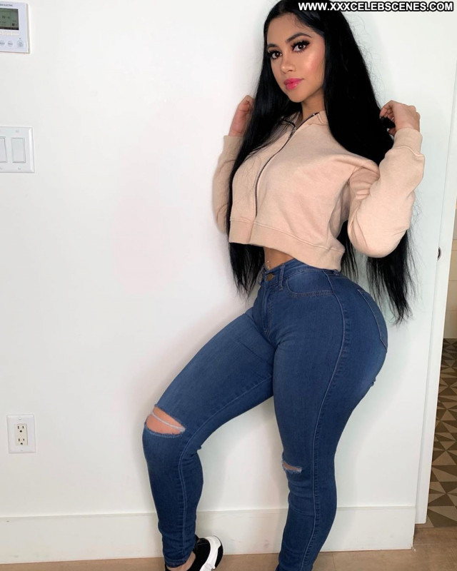 Jailyne Ojeda Ochoa No Source Paparazzi Beautiful Posing Hot Babe