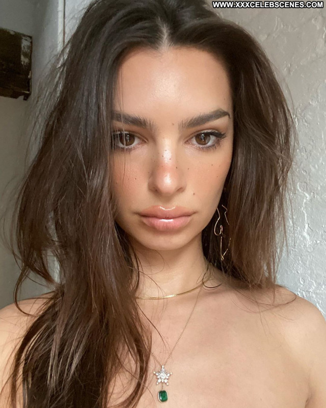 Emily Ratajkowski No Source Paparazzi Babe Celebrity Posing Hot