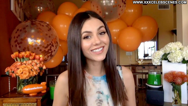 Victoria Justice No Source Posing Hot Beautiful Celebrity Babe Sexy