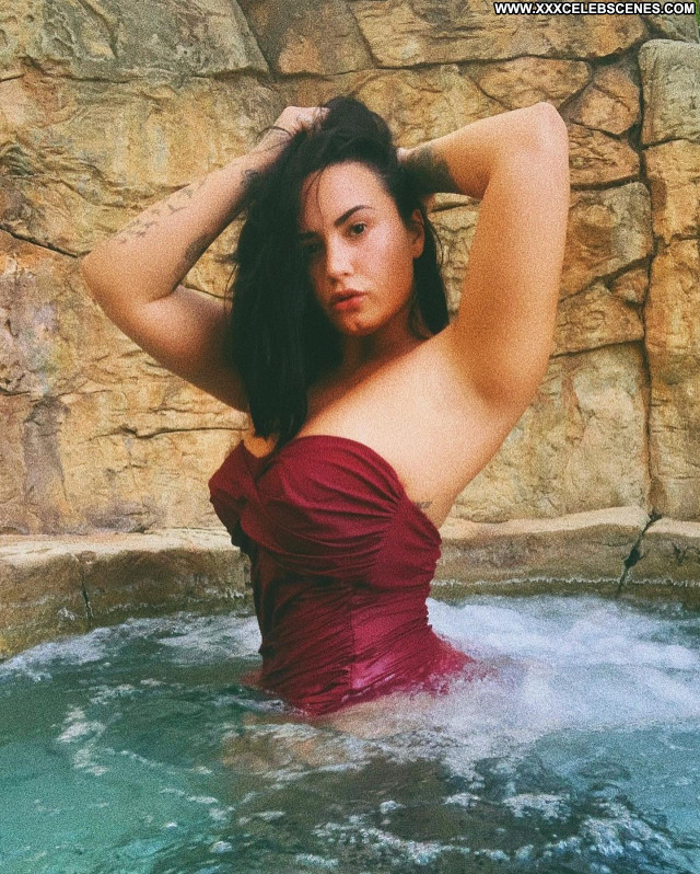 Demi Lovato No Source  Sexy Posing Hot Celebrity Beautiful Babe