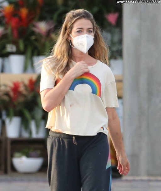 Denise Richards Straight Posing Hot Blonde Onlyfans Model Small Ass Facebooker Beautiful Influencer Babe Instagrammer Paparazzi Celebrity Tweeter Slim Body Blue