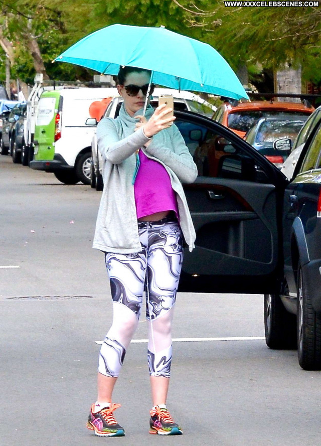 Anne Hathaway Beverly Hills Paparazzi Posing Hot Celebrity Hat Babe