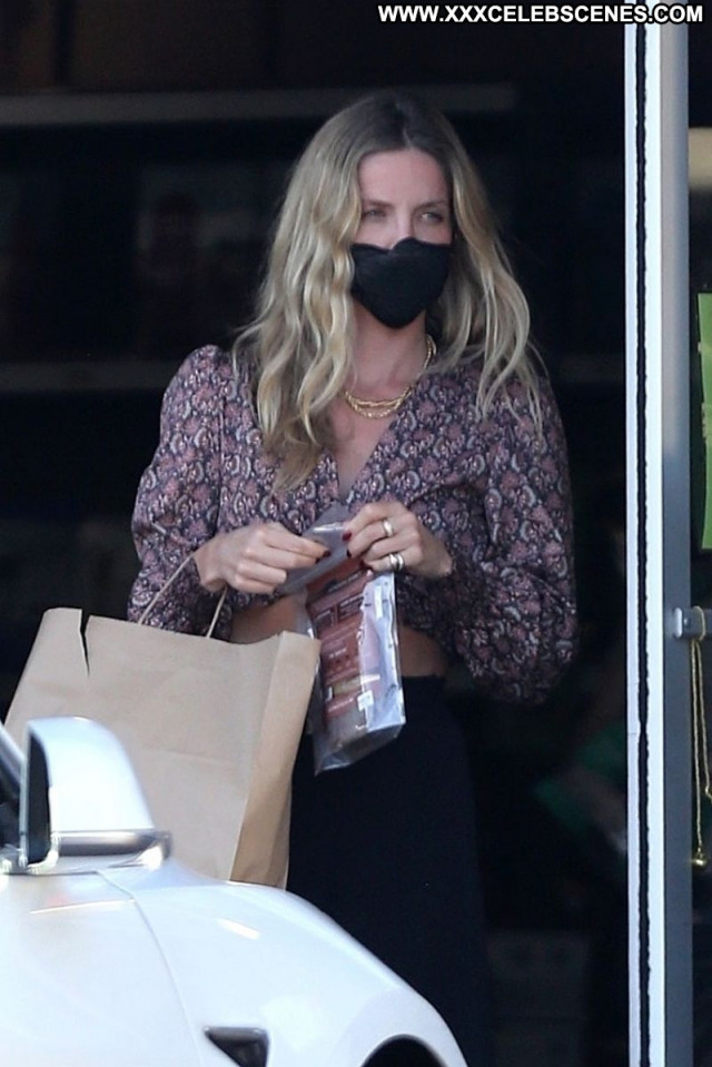 Annabelle Wallis No Source  Posing Hot Babe Beautiful Celebrity Sexy